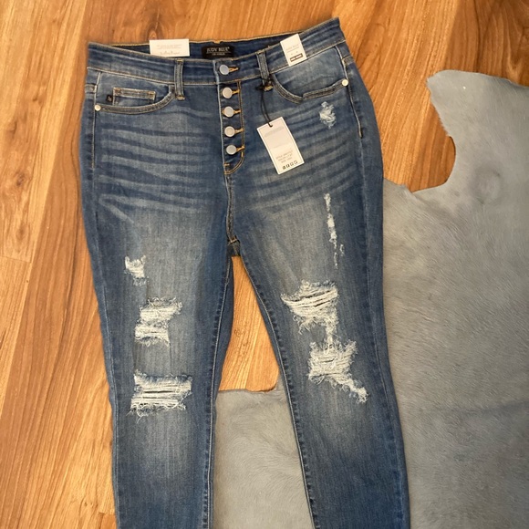 Judy Blue High Rise ButtonUp Straight Ripped Jeans - Picture 6 of 13